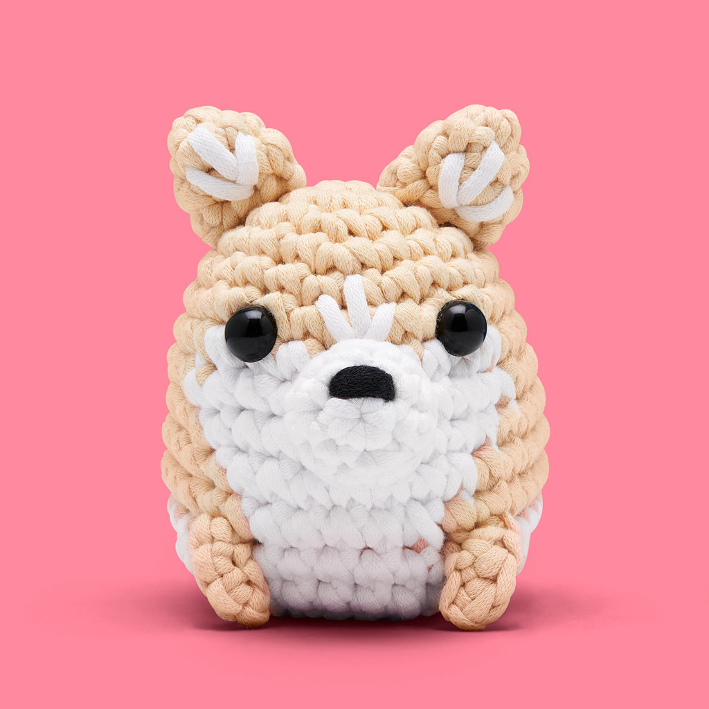 Alternative view of Lizzie the Corgi Crochet Kit