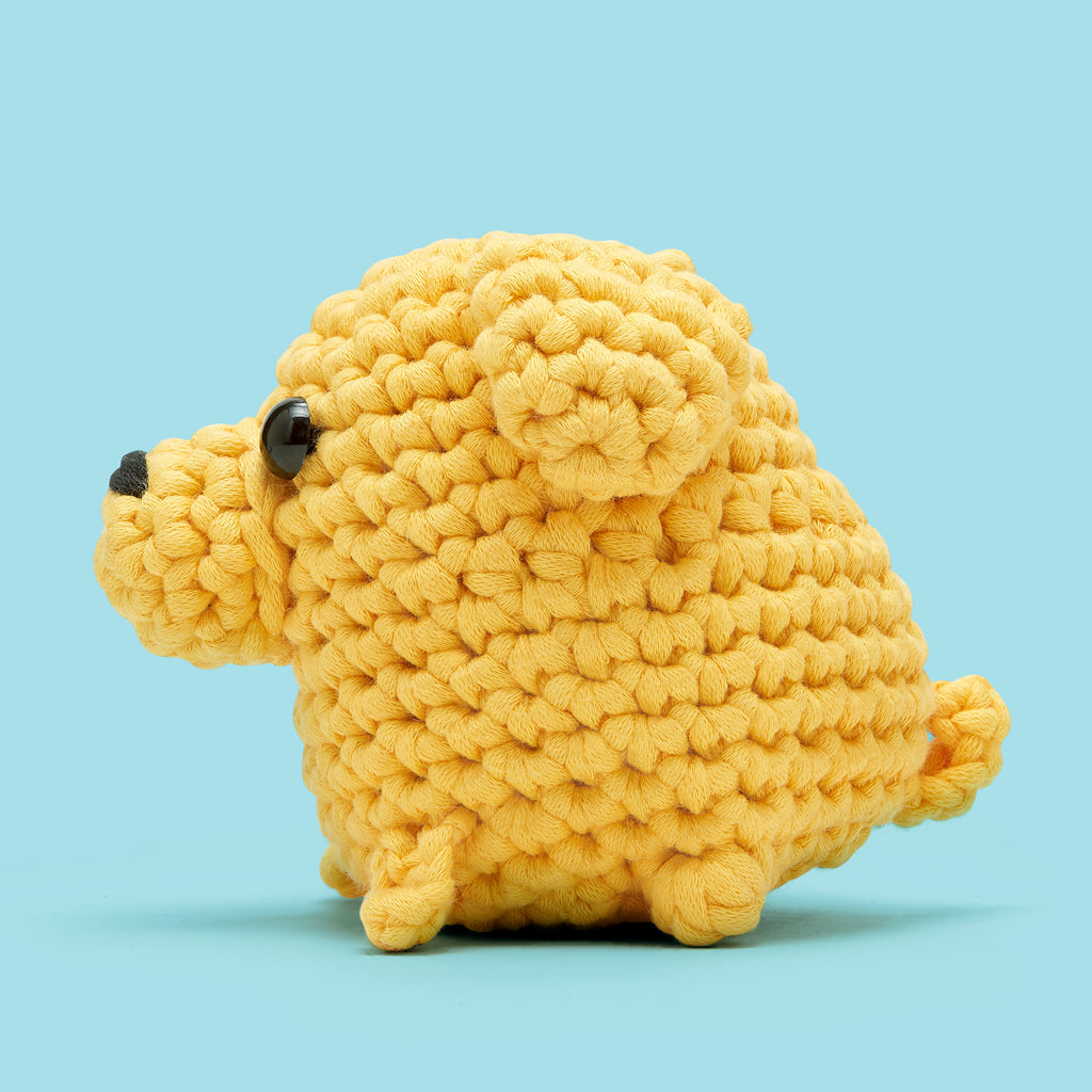 Alternative view of Buster the Labrador Crochet Kit